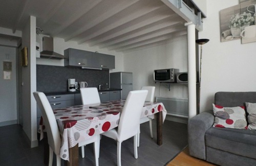 La Bourboule Apartamento | Apartamento 'Les Volcans - Guillaume' con vistas a la montaña y Wi-Fi
