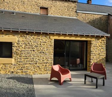 Jublains Casa | Les Volets Bleus house and spa