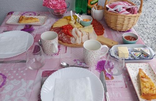 Rovinjsko Selo Cama Y Desayuno | LESA room with private bathroom for 2 people