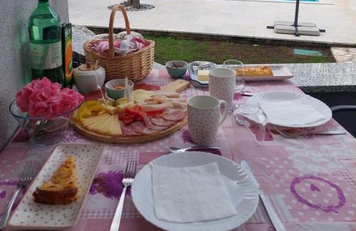 Rovinjsko Selo Cama Y Desayuno | LESA room with private bathroom for 2 people