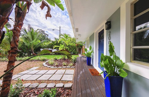 Sailboat Bend Casa | ★ Retiro acogedor. A minutos del aeropuerto, la playa, el centro de la ciudad, las tiendas y el agua ★