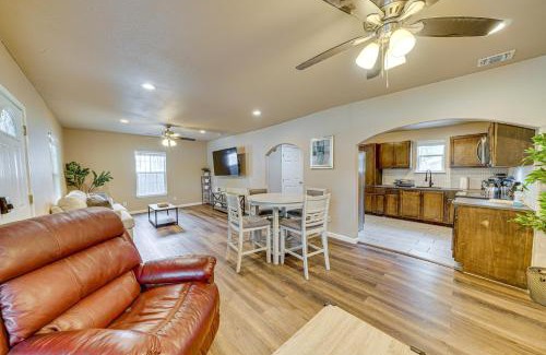 Arena District Casa | Less Than 1 Mi to Frost Bank Center Home with Deck and Grill!