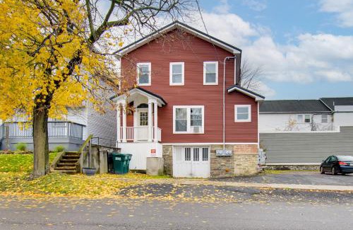 Oswego Casa | Less Than 1 Mi to Lake Ontario Oswego Group Retreat
