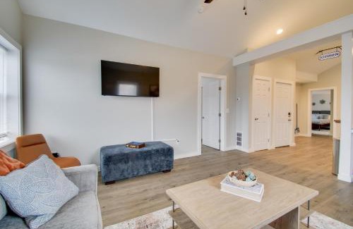 Oswego Casa | Less Than 1 Mi to Lake Ontario Oswego Group Retreat