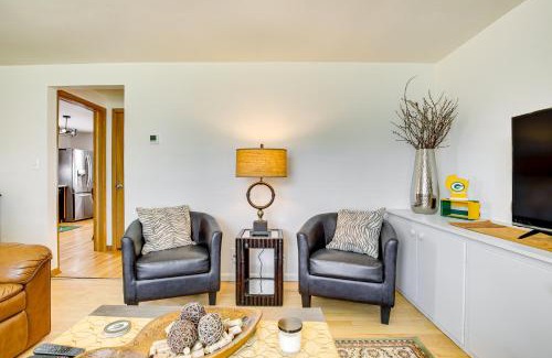 Green Bay Casa | Less Than 1 Mi to Lambeau Field Green Bay Home with Grill!