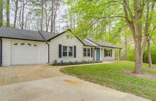 Woodstock Casa | Less Than 1 Mi to Main St and Amphitheater Woodstock Home!
