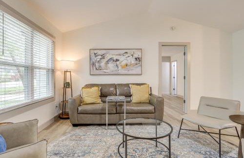 Woodstock Casa | Less Than 1 Mi to Main St and Amphitheater Woodstock Home!