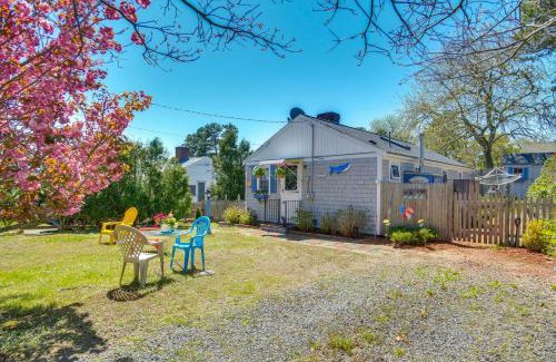Dennis Port Casa | Less Than 1 Mi to Sea Street Beach Dennis Port Home!