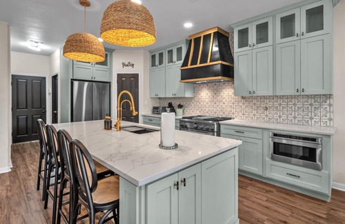 Helotes Casa | Less than 19miles to downtown Riverwalk, The Alamo and San Fernando Cathedral.