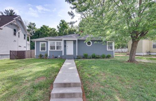 Biddleville Casa | Less Than 2 Mi to Uptown Charlotte Home with Large Yard!