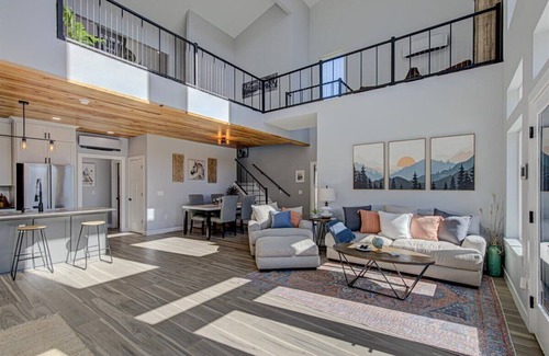 Rogers Casa | Less than a mile to Hwy 12 Boat launch!