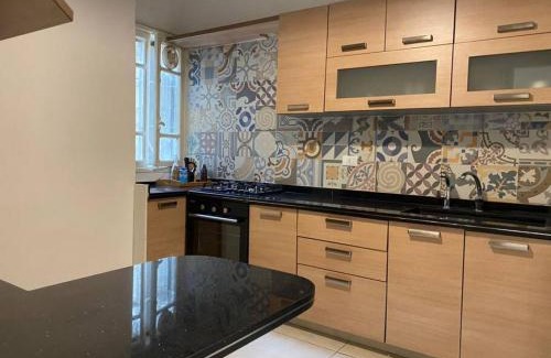 Beirut Apartamento | Lester 4-Bedroom Apartment in Mar Mikhael