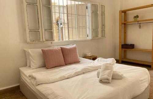 Beirut Apartamento | Lester 4-Bedroom Apartment in Mar Mikhael