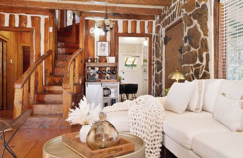 North Auburn Cabina | Lester Cabin 5min to Downtown Auburn 20min to Roseville next to Mountain Biking