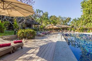 North Pattaya Hotel | Let's Hyde Pattaya Resort & Villas - Pool Cabanas