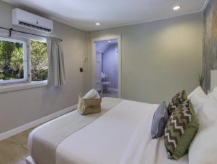 North Pattaya Hotel | Let's Hyde Pattaya Resort & Villas - Pool Cabanas
