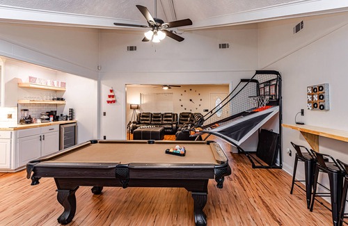 Tougaloo Casa | Let the Good Times Roll Home