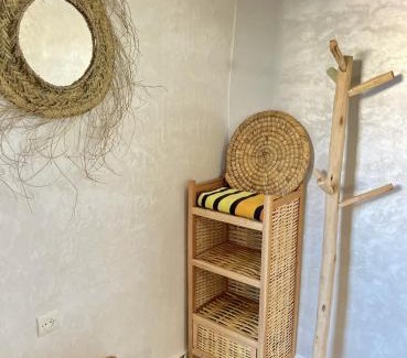 Tamrhakht Cama Y Desayuno | Let Us Surf