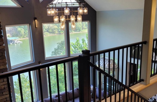 Linn Creek Casa | Let your family getaway begin at your waterfront home, minutes from attractions!