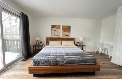 Barrie Casa | Letitia Heights !E Spacious and Quiet Private Bedroom with Private Bathroom