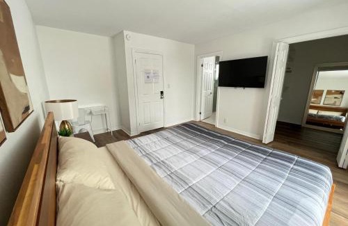 Barrie Casa | Letitia Heights !E Spacious and Quiet Private Bedroom with Private Bathroom
