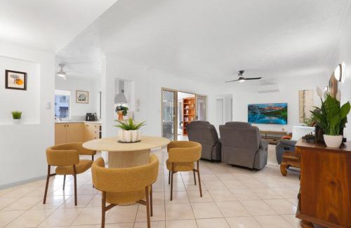 Cairns North Apartamento | Letizia Lakes - Resort Style Living