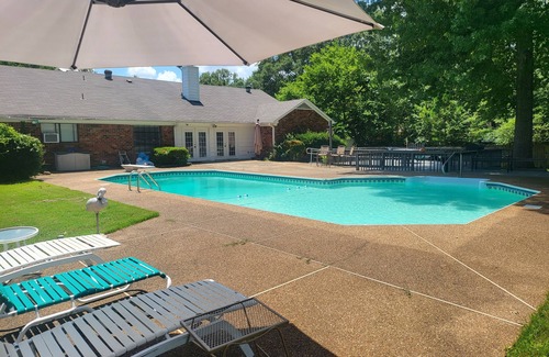 Cordova Casa | Lets sit around the pool at Home Away from Home and its centrally located