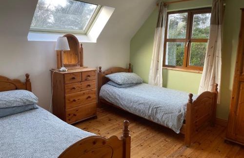 Letterfrack Casa | Letterfrack Farm Cottage in village on a farm beside Connemara National Park