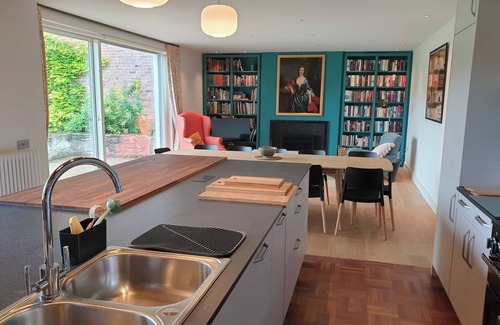 North Berwick Casa | Leuchie Walled Garden Luxury mid-Century holiday home that sleeps 12,