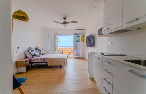 Playa de Vera Apartamento | Levante 24 Estudio Naturista primera línea