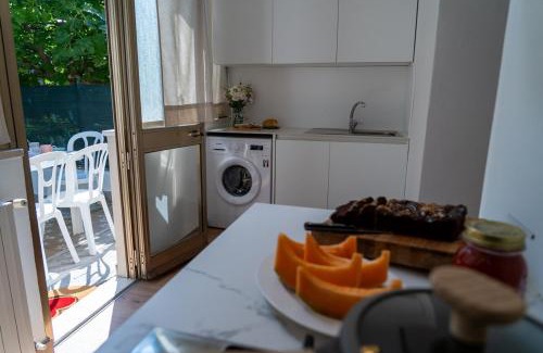 Pesaro Apartamento | Levante Home nel colorato Porto di Pesaro Mare by Yohome