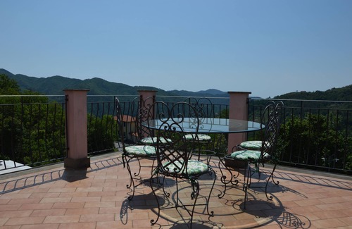 Velva Apartamento | VISTA PANORÁMICA DE LEVANTE ENTRE LAS COLINAS SOBRE SESTRI
