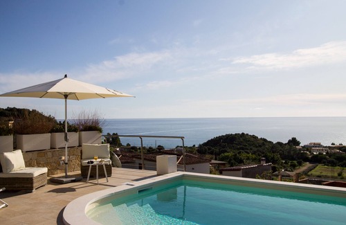 Tertenia Villa | Levante - Magnífica villa con piscina y vista panorámica de la bahía de Foxi Manna