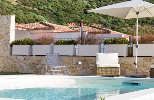 Tertenia Villa | Levante - Magnífica villa con piscina y vista panorámica de la bahía de Foxi Manna