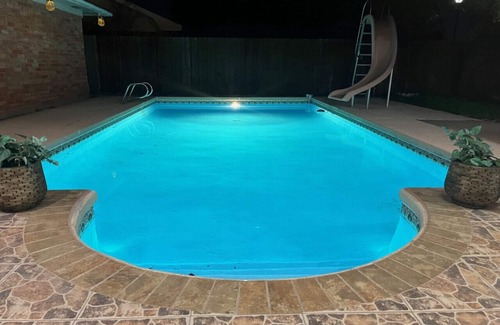 McAllen Casa | Level up lounge home. Great family retreat!