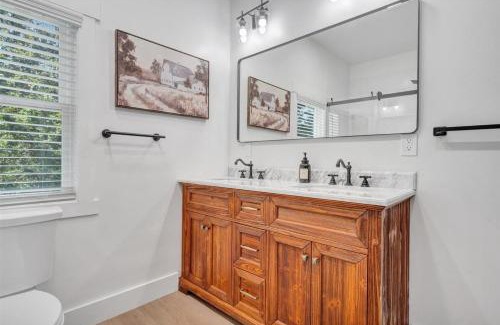 Blairs Casa | Levi Hall Farmhouse Suite #4