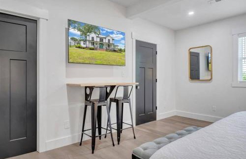 Blairs Casa | Levi Hall Farmhouse Suite #4
