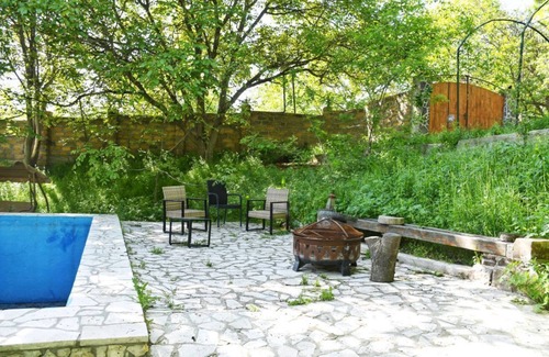 Parpi Apartamento | Levon's Dom: Garden Room
