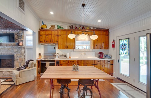 Lewisburg Cabaña | Lewisburg Home w/ City Park Views: Near Downtown!