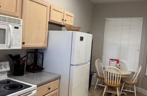 Tropical Cove Condominio | Lexington Golf Village 2 Bed/2 Bath Country Club Condo close to beaches