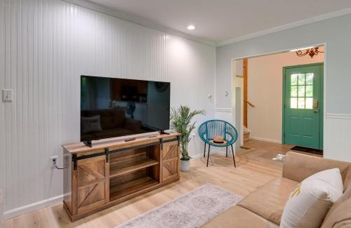 Lexington Casa | Lexington Home with Sunroom about 1 Mi to Lake Huron!