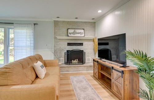 Lexington Casa | Lexington Home with Sunroom about 1 Mi to Lake Huron!