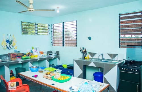 Nungua Central Cabina | Lexis Lodge