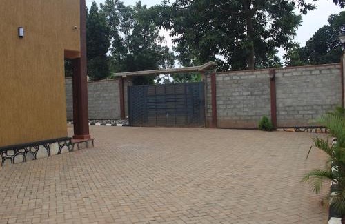 Kireka Hotel | Lexus Guest House, Kasangati