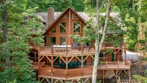 Asheville Casa | Leyland by AvantStay Cabin Mansion w Views
