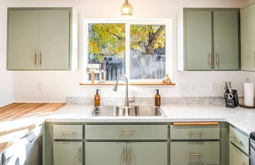 Orchard District Casa | Lg Fenced Yard I KING I Family Friendly I Midtown