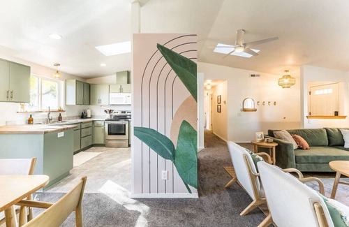 Orchard District Casa | Lg Fenced Yard I KING I Family Friendly I Midtown