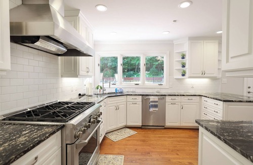 North Garrett Road Casa | Lg Pool House w/ Hot Tub Central to RTP*Pool Open*