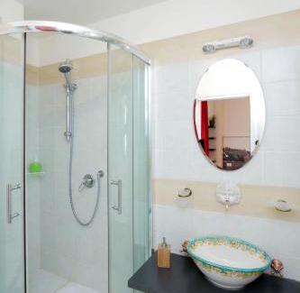 Salario Casa | LHG Comfy Rooms