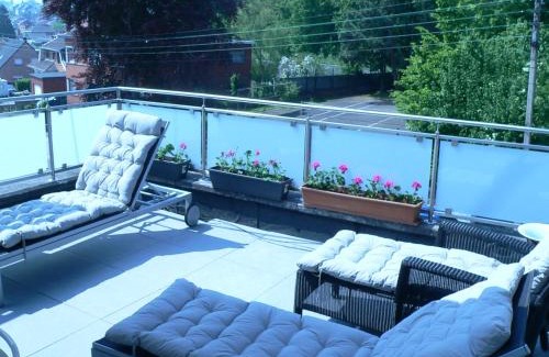Saint-Nicolas Casa | liège 4420 rue jean Jaurès 45 grande maison joyeuse avec terrasse 30m2 pour 8 personnes maximum